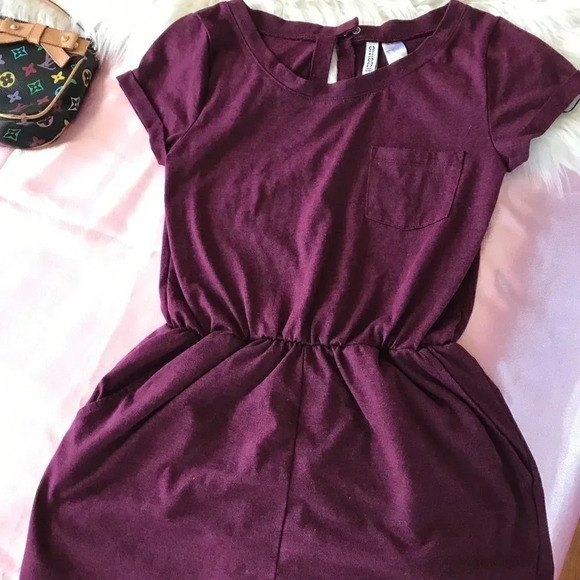 Super cute and lightweight maroon romper - Picture 1 of 5